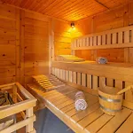 Luxurious In With Sauna * Pula