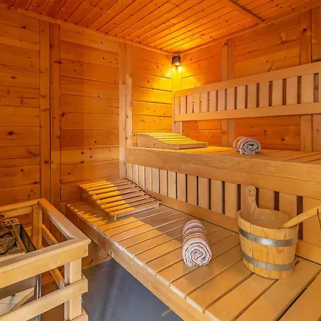 Lovely In With Sauna * Pula