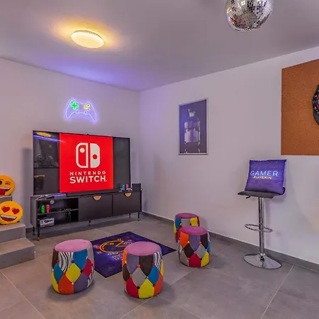 Dom wakacyjny Lovely In With Sauna *