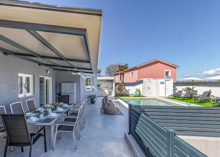 Tatil Evi Lovely In With Sauna